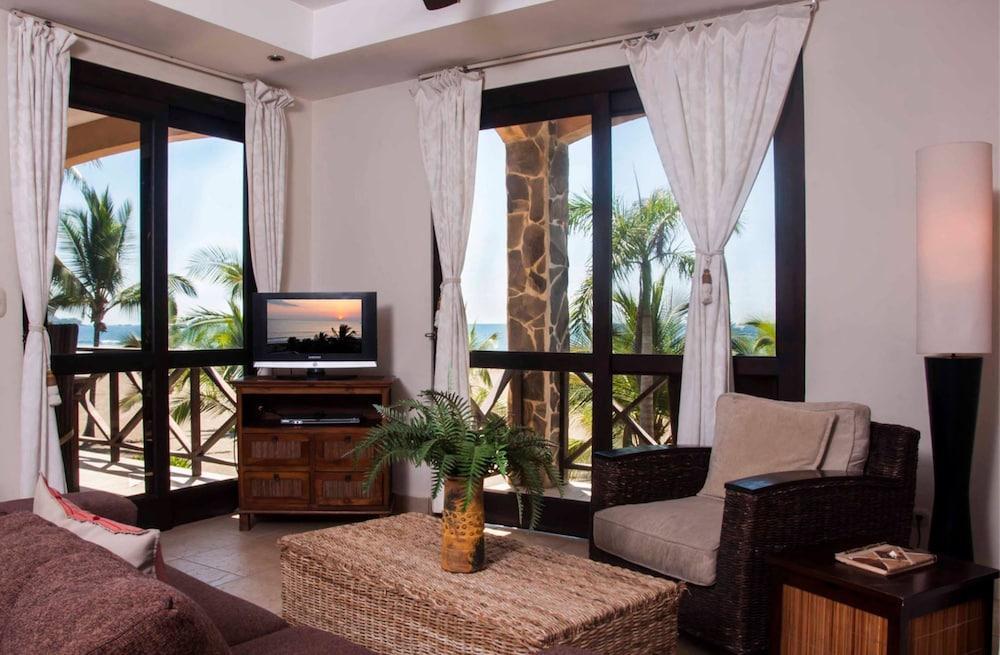 Bahia Encantada Beach Front Proyect, Jaco Paradise Exterior photo
